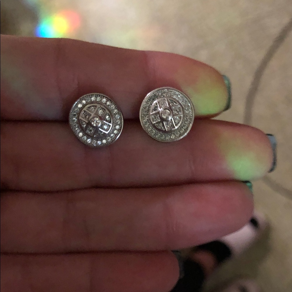 Silver tone Stud Earrings - Picture 6 of 7